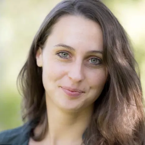 valerie-arnhold-emlyon Valérie ARNHOLD - emlyon business school