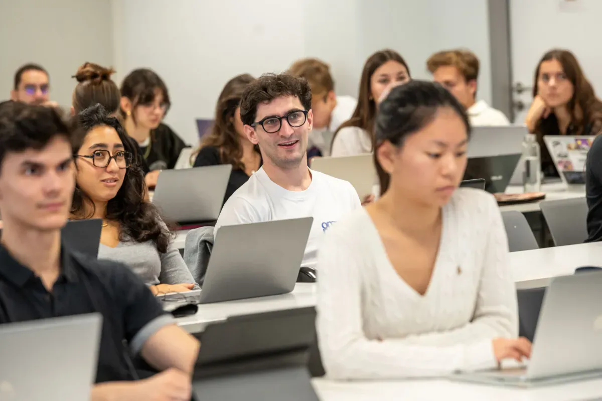 PGE - emlyon business school PGE - emlyon business school