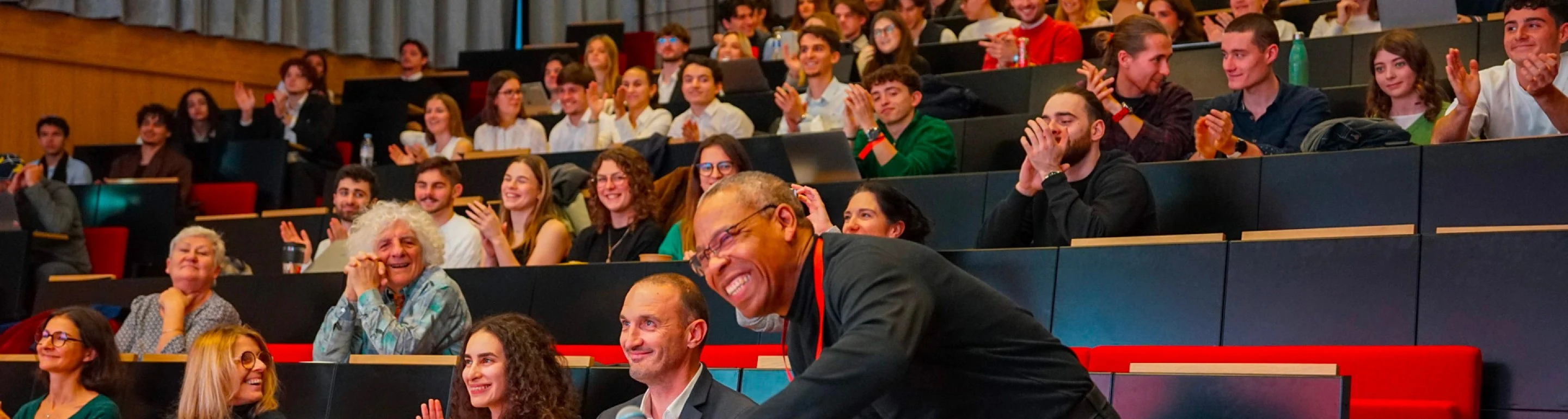 Le PCE : un cours ADN du Programme Grande Ecole au cœur de l'entrepreneuriat et de l'innovation Le PCE : un cours ADN du Programme Grande Ecole au cœur de l'entrepreneuriat et de l'innovation