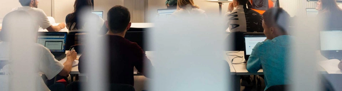 La différence entre Mastère et Master La différence entre Mastère et Master