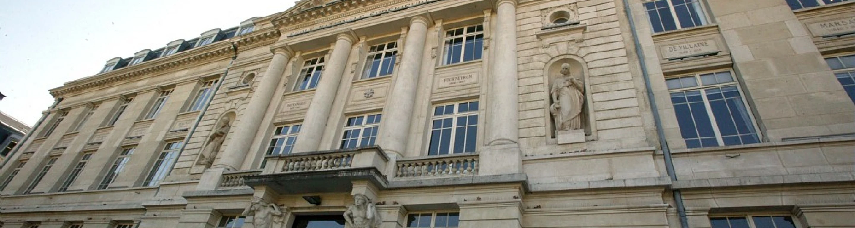 Un parcours en double diplôme en France pour voir plus loin Un parcours en double diplôme en France pour voir plus loin