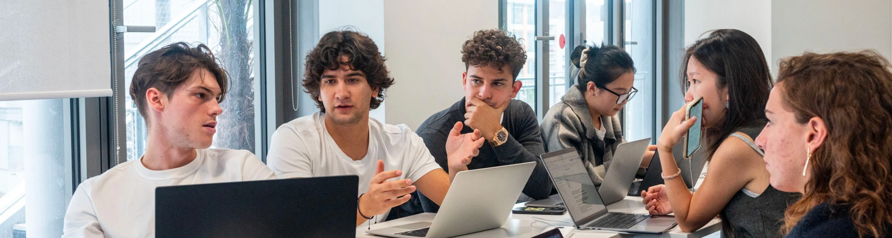 Différence entre bachelor et licence Différence entre bachelor et licence