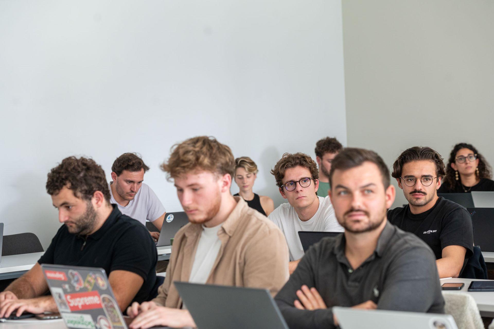 consultant-en-strategie-digitale-emlyon consultant-en-strategie-digitale-emlyon