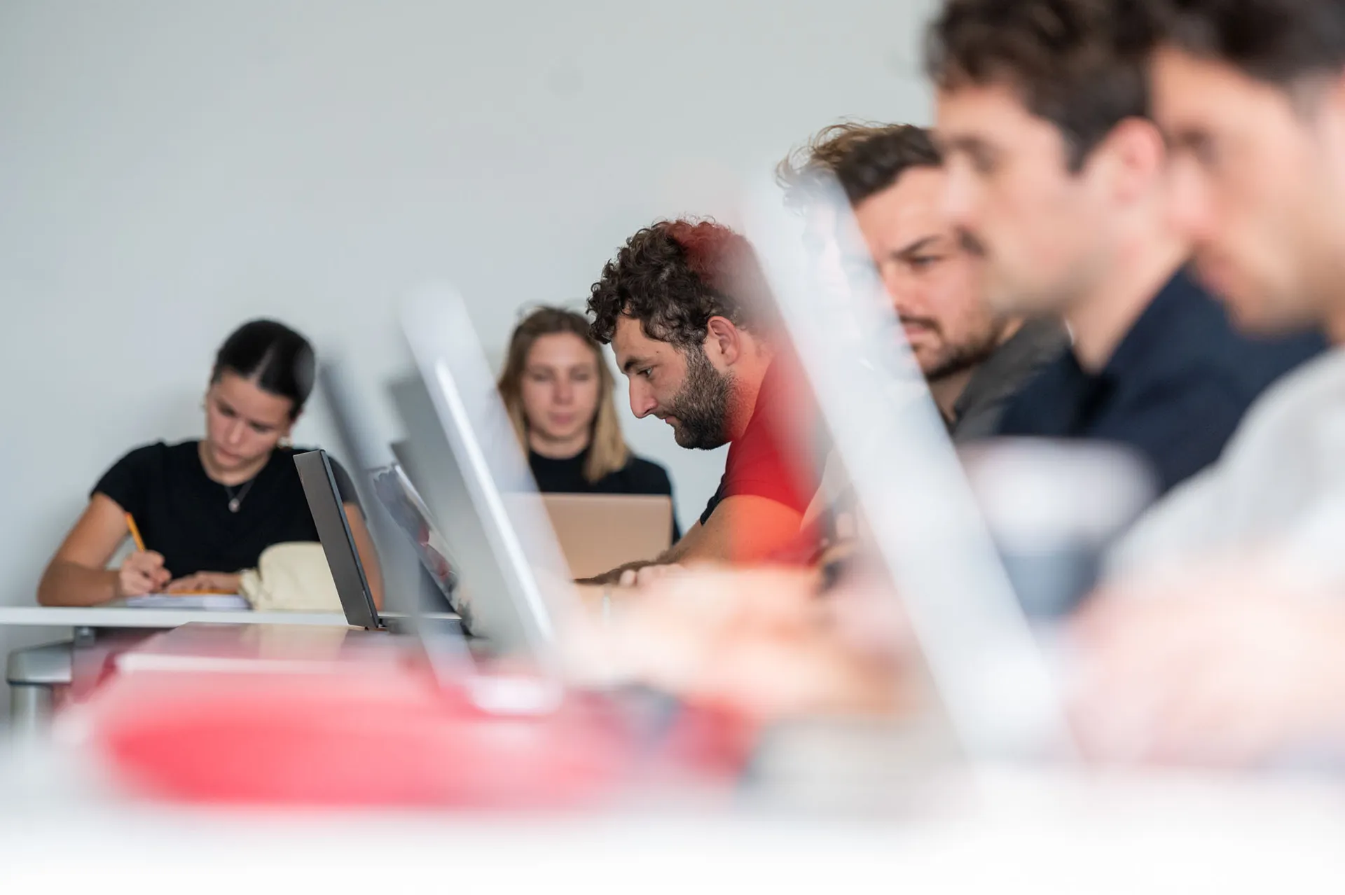 A group of students during a lesson at emlyon business school