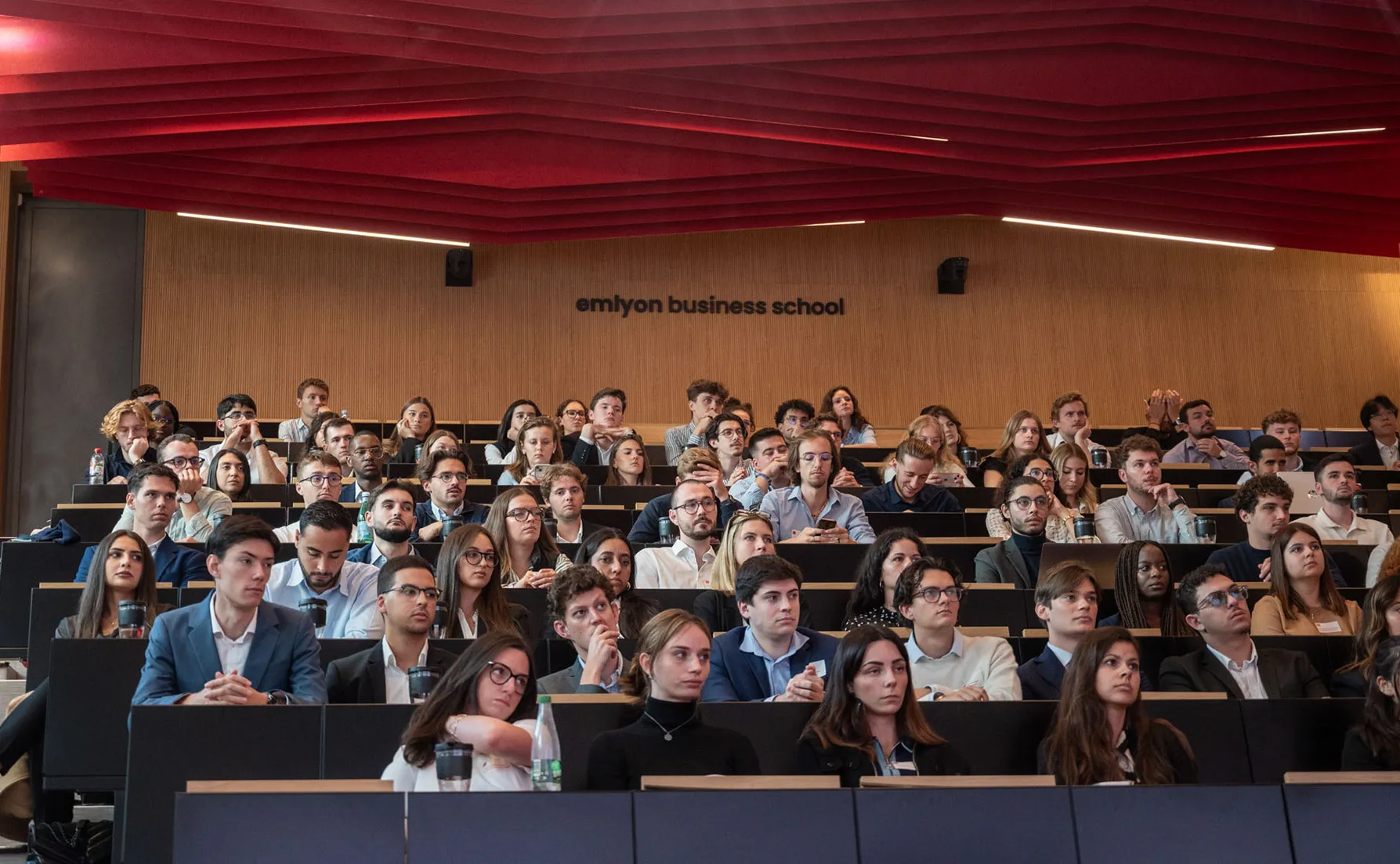 auditorium-emlyon-businees-school