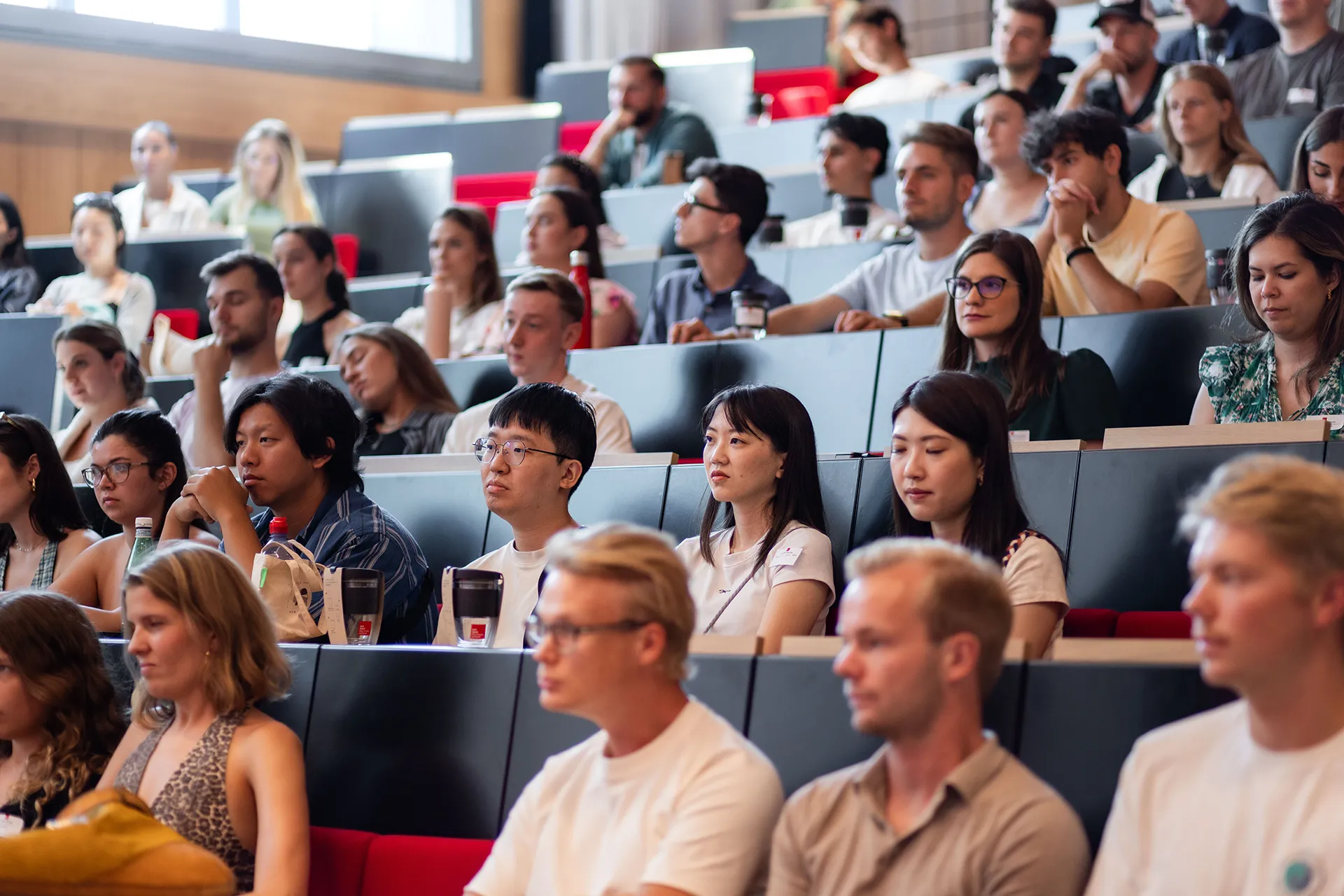emlyon business school auditorium