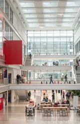 Le cœur battant d'emlyon business school