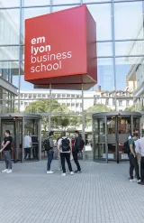 Le campus de Lyon - emlyon business school