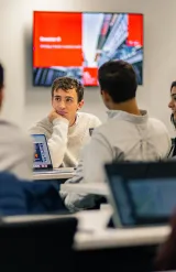 Des participants du Programme Grande École d'emlyon business school