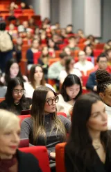 L'amphithéâtre du Campus de Paris - emlyon business school