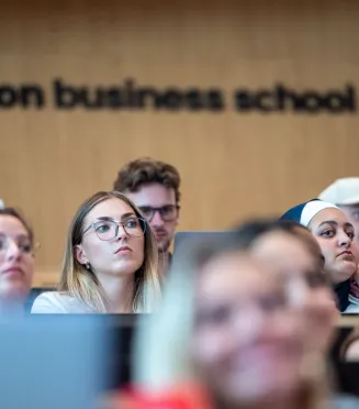 L'auditorium d'emlyon business school