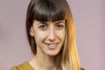 Carla-Tur-Mel-lo-emlyon-imba-graduate