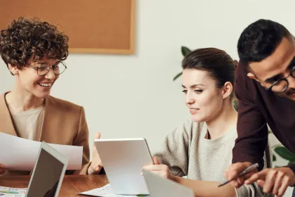 Développer le leadership par l'action : nouvelles pratiques et enseignements