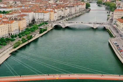 Nouveau partenariat institutionnel entre emlyon et Auvergne-Rhône-Alpes Entreprises
