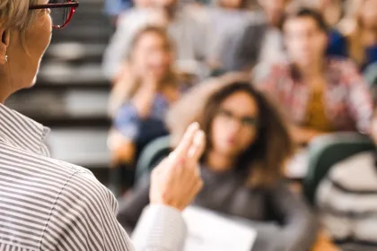 emlyon business school renforce son équipe de direction et annonce l’arrivée de Christine Baldy Ngayo et Olivier Guillet