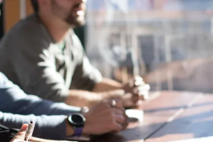 emlyon et Volvo Group renouvellent leur accord de coopération