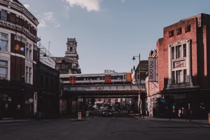 emlyon entre au capital de London Interdisciplinary School