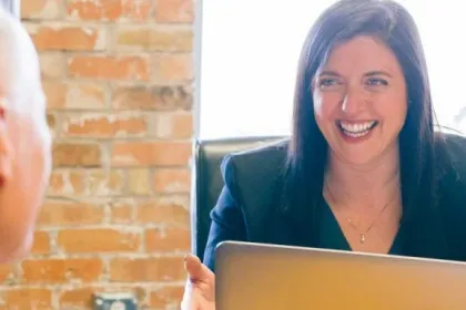 Avocat d’affaires: missions, salaire, études