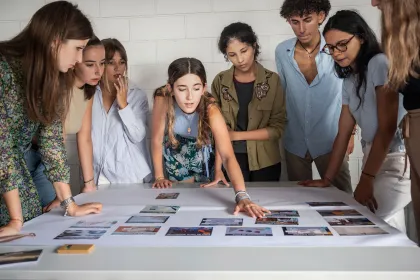 Rapport d’engagement : emlyon affirme la priorité donnée à la RSE