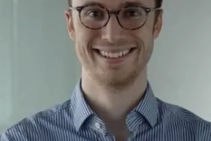 Human Postcard : Aurélien Bresson