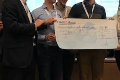 Dés étudiants de l'emlyon glanent le 1er prix au hackathon de Galien