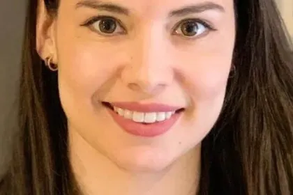 From Guatemala to France: A dentist’s venture into business studies