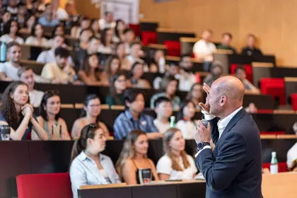 Florencio Travesio - emlyon business school