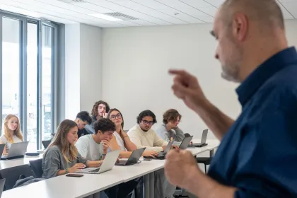 Marketing et business developpement - emlyon