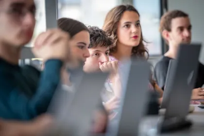 Des étudiantes et étudiants du Global BBA d'emlyon business school