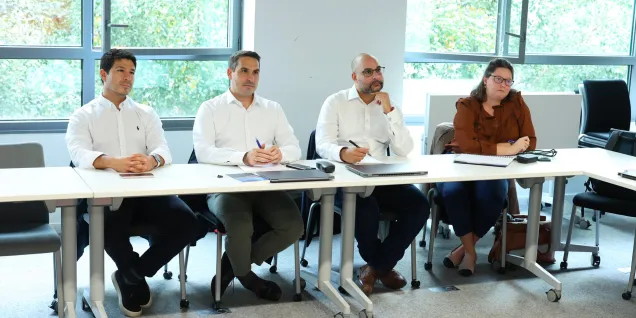 Que vaut un Executive Master ? Un group d'étudiant d'un Executive Master