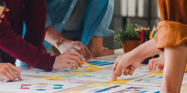 Le rôle stratégique des Trainers dans les programmes sur-mesure d’emlyon role trainers