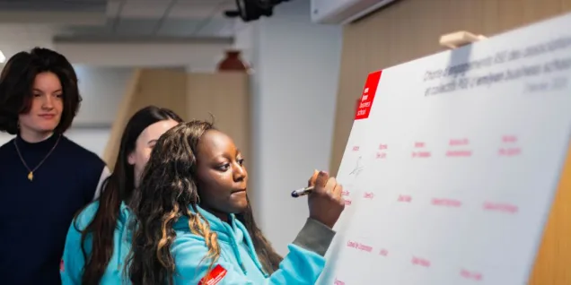 Charte RSE : les associations étudiantes d’emlyon réaffirment leur engagement Charte RSE : les associations étudiantes d’emlyon réaffirment leur engagement
