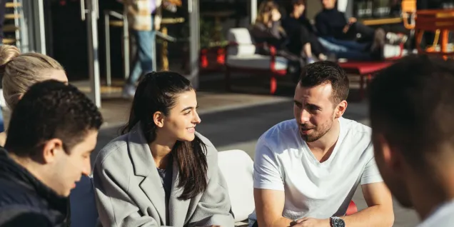 Apprenticeship in France : an inclusion portal for social opening Apprenticeship in France : an inclusion portal for social opening