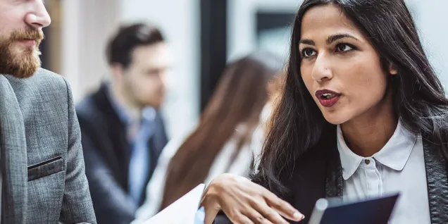 Entrepreneur : Missions, Salaire et Etudes | emlyon