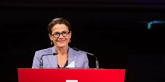 Isabelle Huault reconduite à la tête d’emlyon business school pour un deuxième mandat Isabelle Huault reconduite à la tête d’emlyon business school pour un deuxième mandat