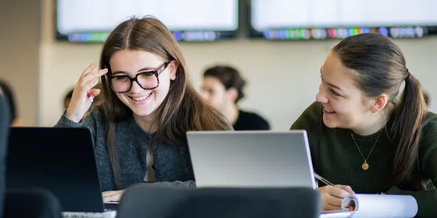 Des étudiantes du Global BBA d'emlyon business school