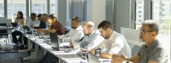 Un groupe d’étudiants de l'Executive MBA d'emlyon business school