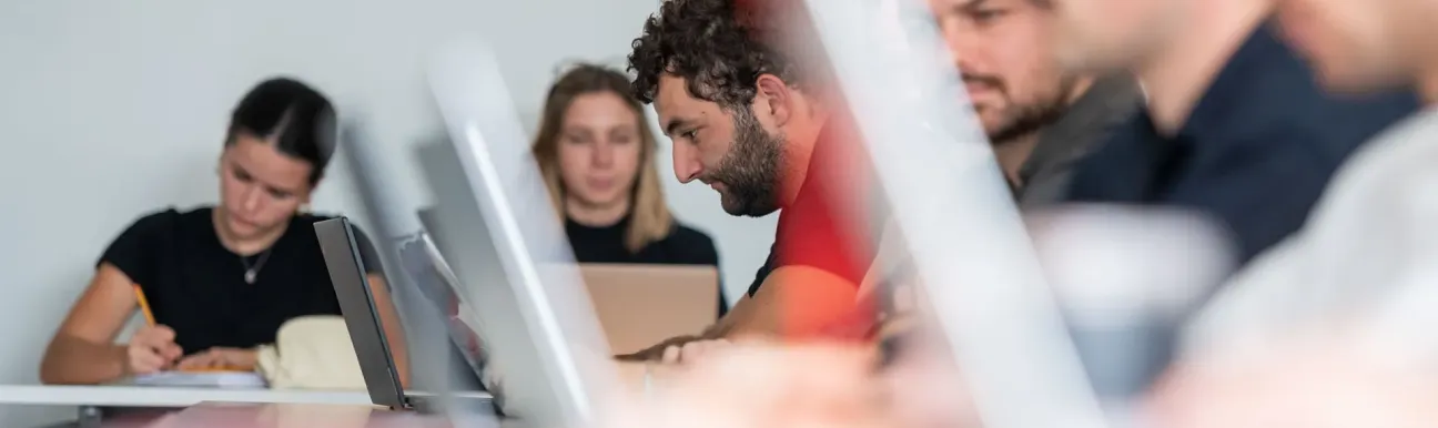 A group of students during a lesson at emlyon business school
