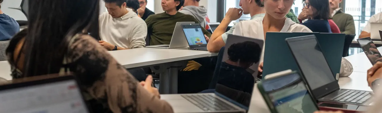 A group of students during a lesson at emlyon business school
