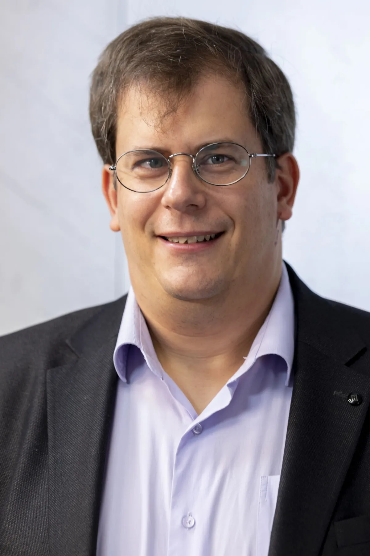 Adrian BORBELY - emlyon business school Adrian BORBELY - emlyon business school