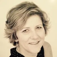 Geraldine-Renaud-Mairesse-EMBA-emlyon-business-school Geraldine-Renaud-Mairesse-EMBA-emlyon-business-school