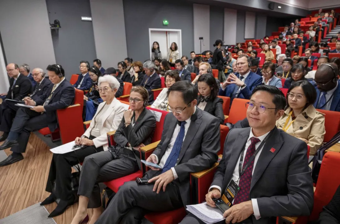 emlyon accueille en son sein, un forum interculturel qui va dans le sens du progrès collectif emlyon accueille en son sein, un forum interculturel qui va dans le sens du progrès collectif