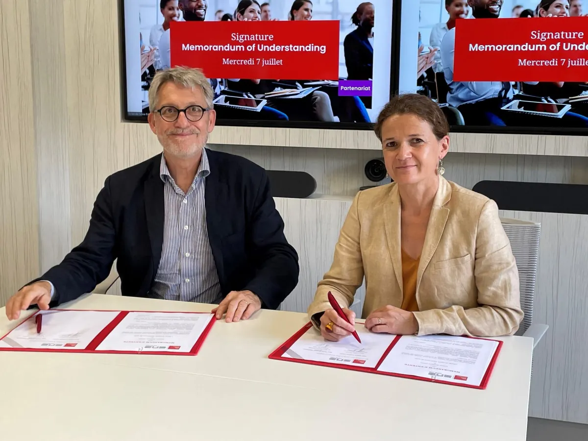 emlyon business school et l’École normale supérieure de Lyon (ENS de Lyon) annoncent un partenariat de coopération et d’échange académique emlyon business school et l’École normale supérieure de Lyon (ENS de Lyon) annoncent un partenariat de coopération et d’échange académique