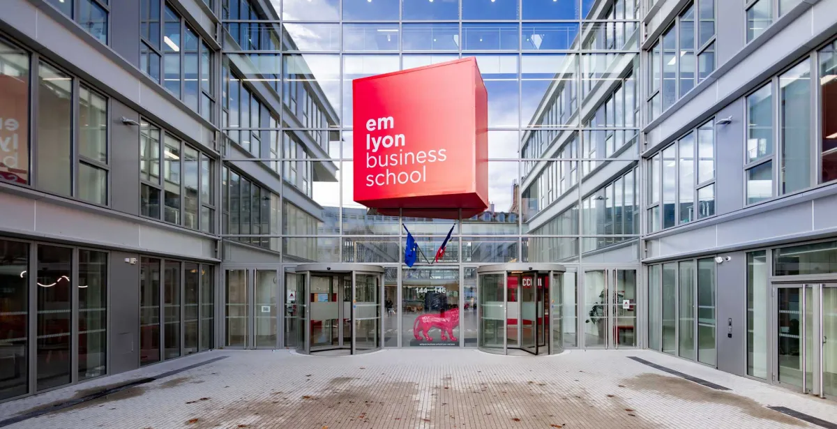 Campus de Lyon - emlyon business school Campus de Lyon - emlyon business school