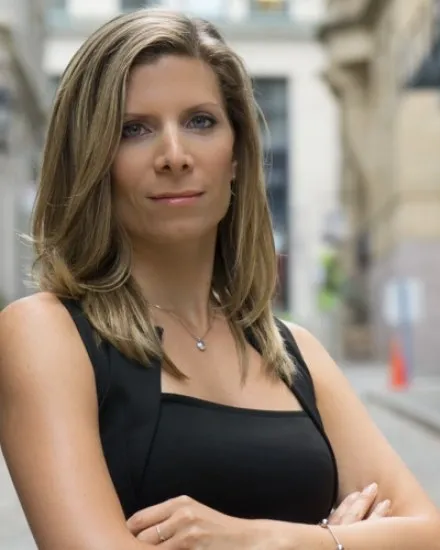 Chloé Verneuil + entrepreneuse + emlyon