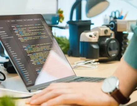 Develop the hard skills sought after by companies related to digital technologies