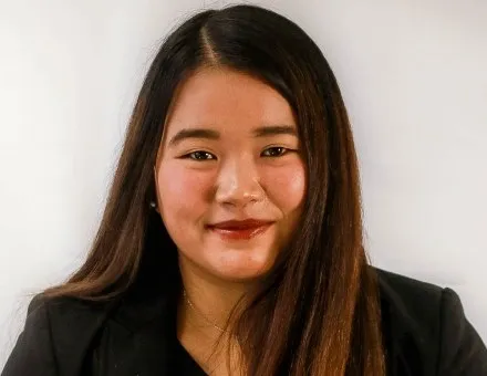 Laura + etudiante + emlyon