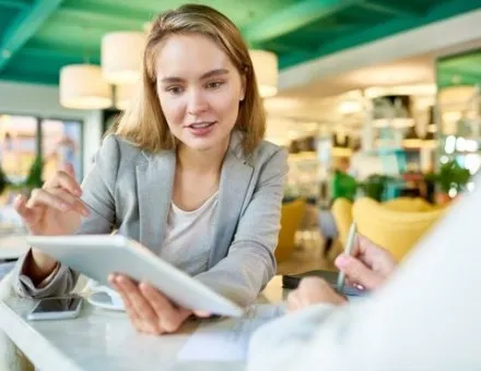 Le stage permet, sur une période de plusieurs mois, d’acquérir des premières expériences professionnelles