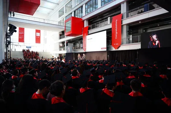 diplomes-emlyon-24 diplomes-emlyon-24