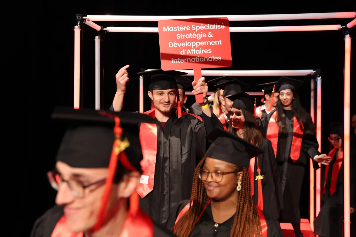 Remise des diplômes emlyon - MSc et Ms Remise des diplômes emlyon - MSc et Ms